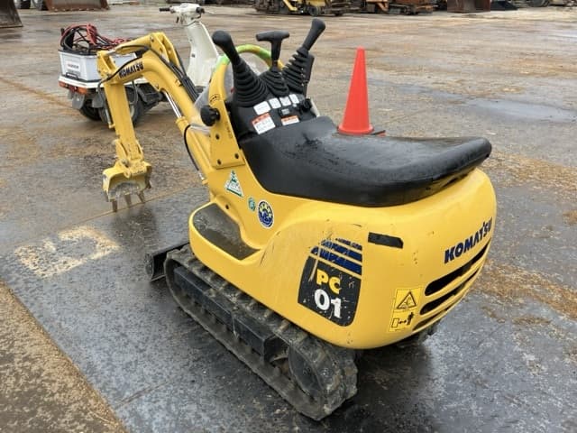 MINI EXCAVATOR — Auction (lot 8451-50012)