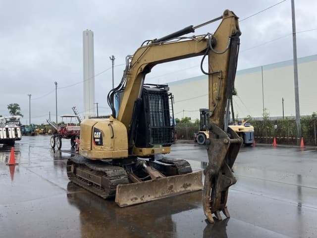 EXCAVATOR — Auction (lot 8451-50017)