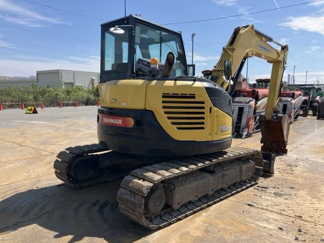 EXCAVATOR — Auction (lot 8451-50022)