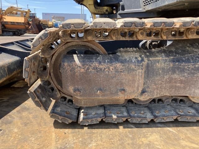 EXCAVATOR — Auction (lot 8451-50022)