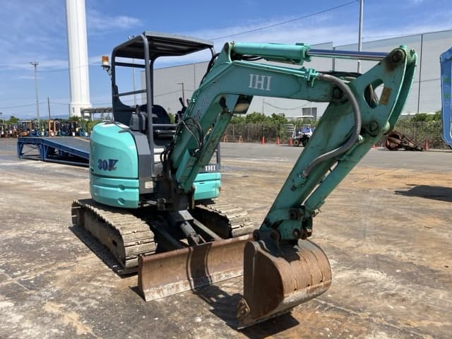 MINI EXCAVATOR — Auction (lot 8451-50023)