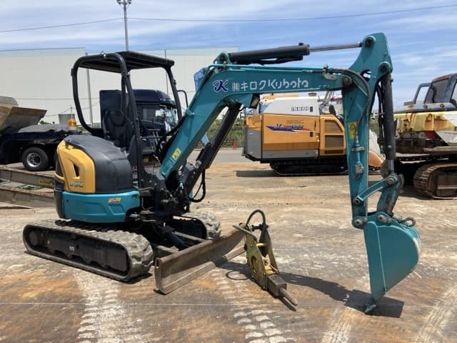 MINI EXCAVATOR — Auction (lot 8451-50024)