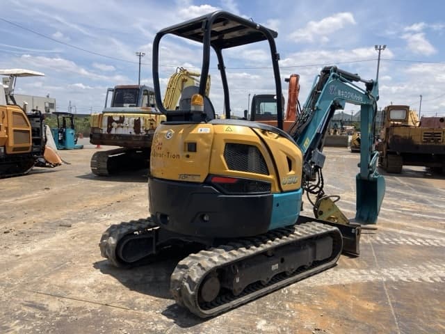 MINI EXCAVATOR — Auction (lot 8451-50024)