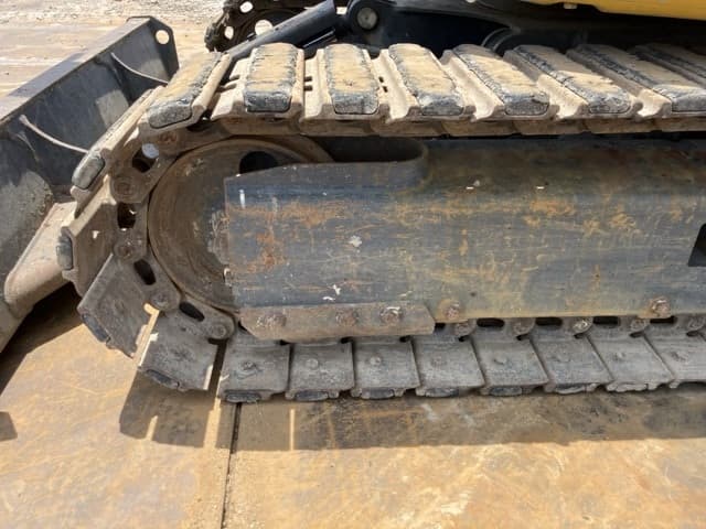 MINI EXCAVATOR — Auction (lot 8451-50025)