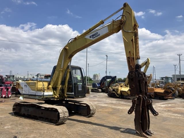 EXCAVATOR — Auction (lot 8451-50027)