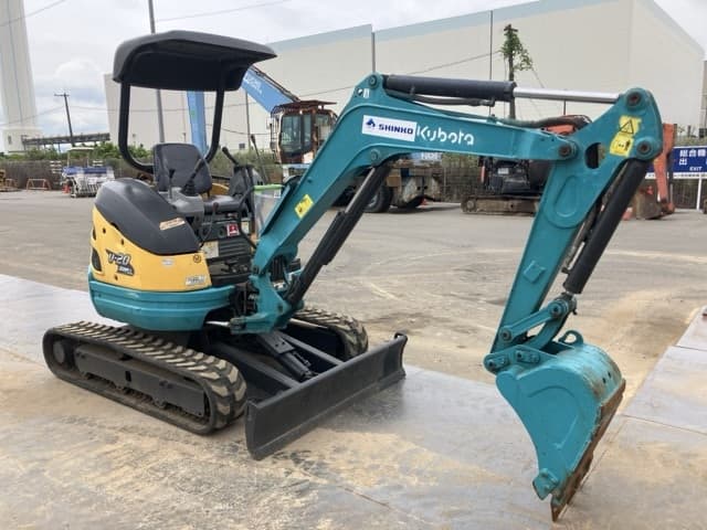 MINI EXCAVATOR — Auction (lot 8451-50031)