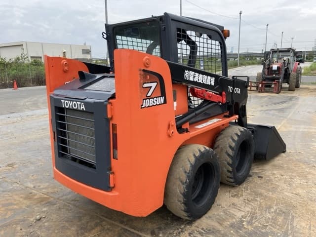 SKID STEER LOADER — Auction (lot 8451-50032)