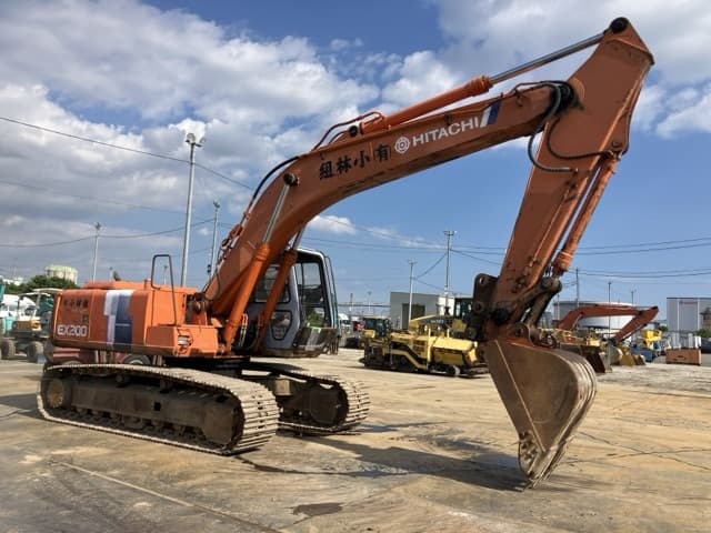 EXCAVATOR — Auction (lot 8451-50038)