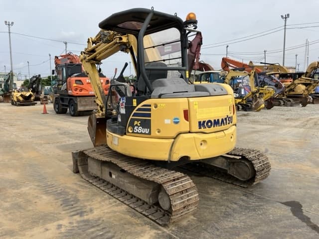 MINI EXCAVATOR — Auction (lot 8451-50039)
