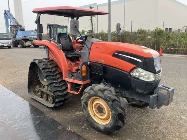 Tractor — Auction (lot 8451-51007)