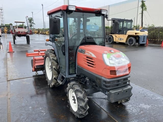 Tractor — Auction (lot 8451-51011)