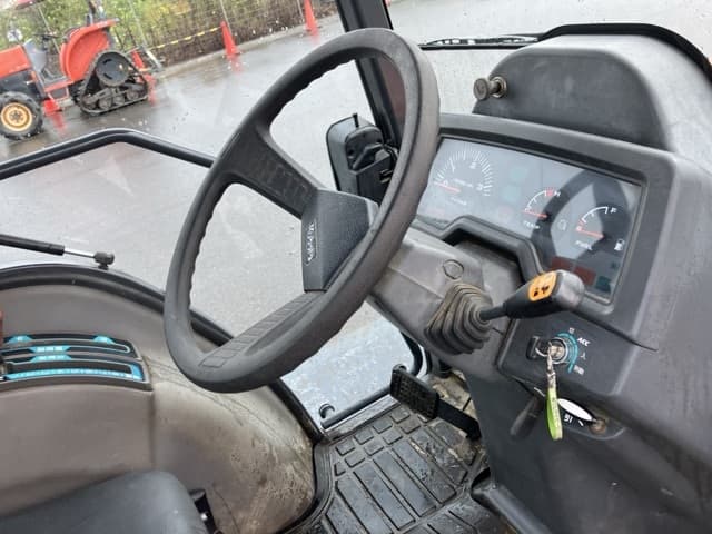 Tractor — Auction (lot 8451-51011)