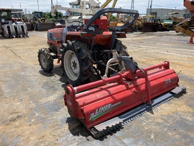 Tractor — Auction (lot 8451-51018)