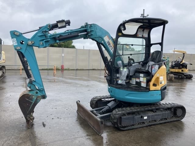 MINI EXCAVATOR — Auction (lot 8451-514)