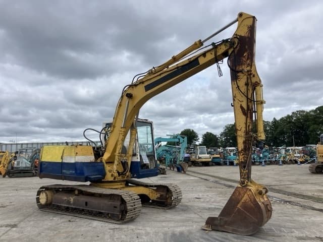 EXCAVATOR — Auction (lot 8451-517)
