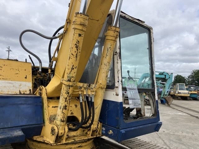 EXCAVATOR — Auction (lot 8451-517)