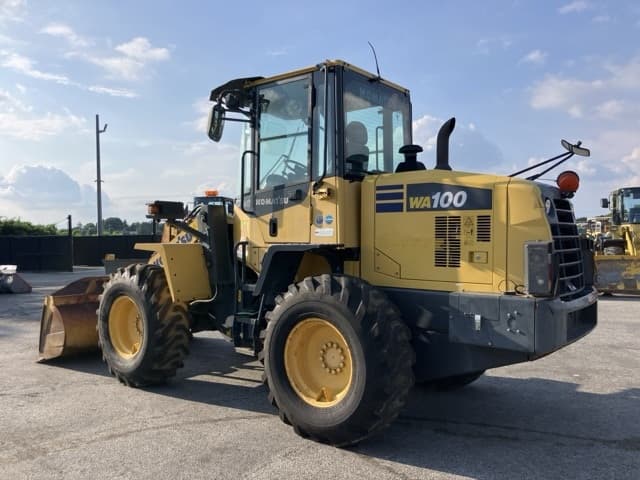 WHEEL LOADER — Auction (lot 8451-52)