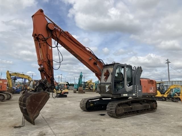 EXCAVATOR — Auction (lot 8451-520)