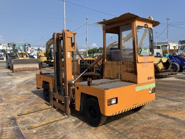 Forklift — Auction (lot 8451-52002)