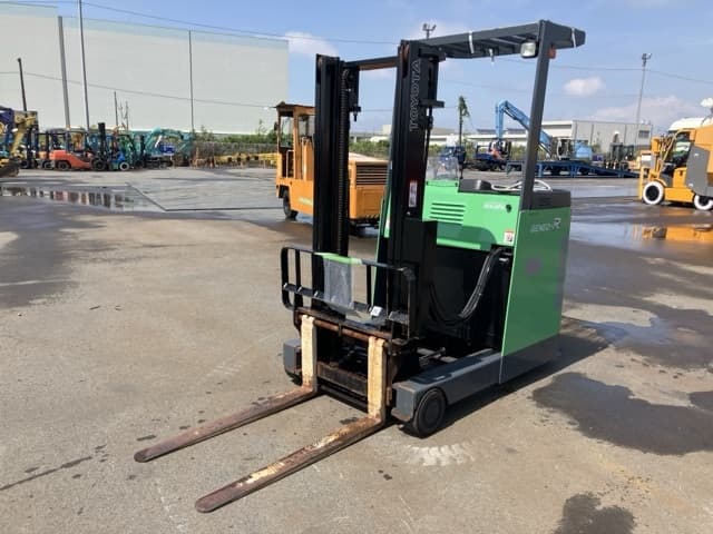 Reach Forklift — Auction (lot 8451-52006)