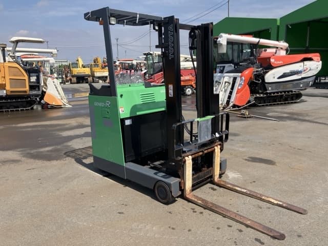 Reach Forklift — Auction (lot 8451-52006)