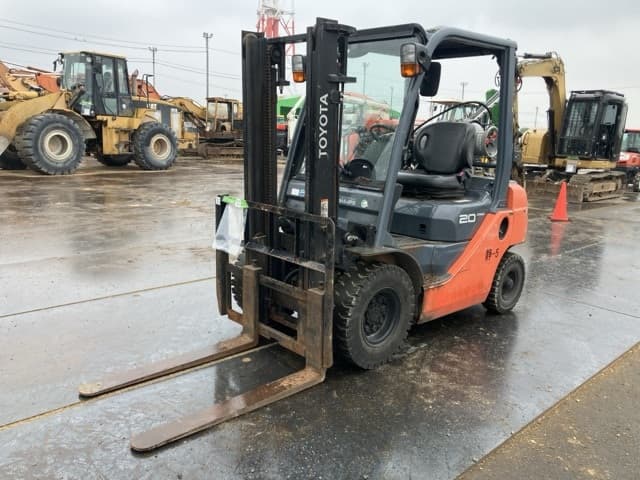 Forklift — Auction (lot 8451-52007)