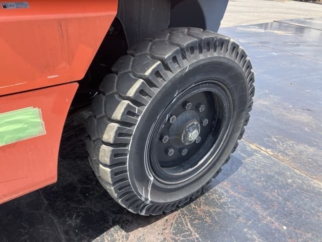 Forklift — Auction (lot 8451-52015)