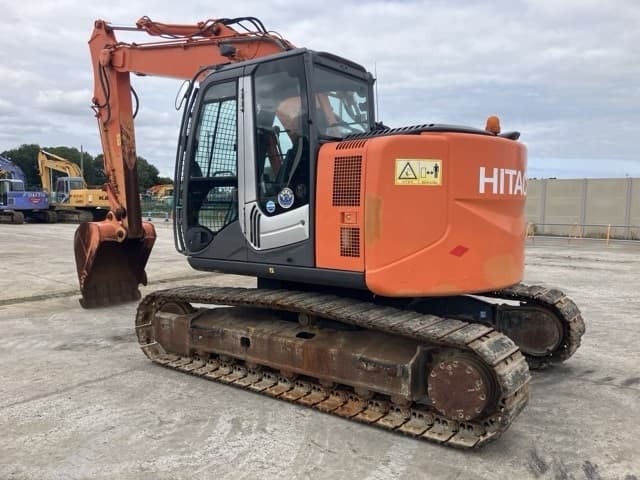 EXCAVATOR — Auction (lot 8451-527)