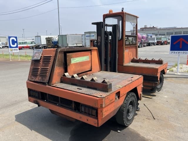 Forklift — Auction (lot 8451-52801)