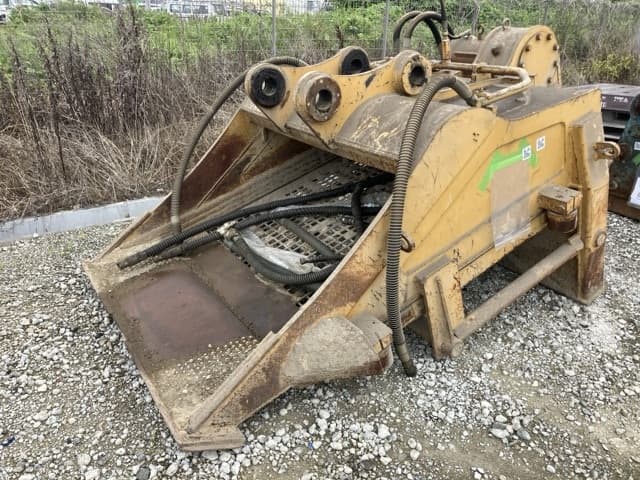 Bucket — Auction (lot 8451-53004)