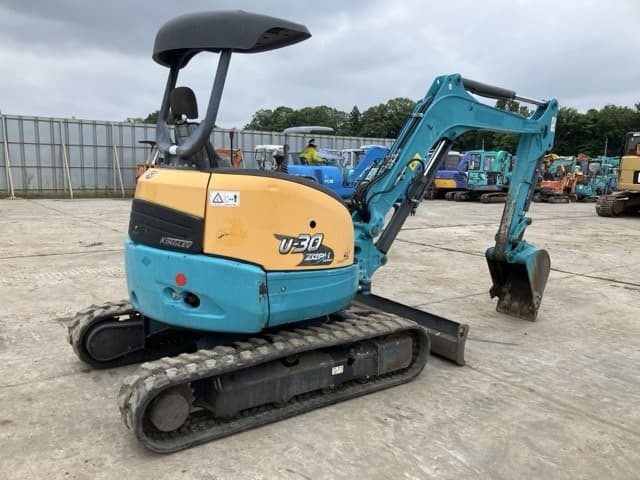MINI EXCAVATOR — Auction (lot 8451-532)