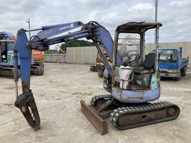 MINI EXCAVATOR — Auction (lot 8451-537)