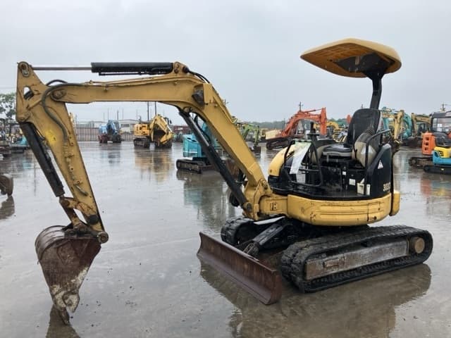 MINI EXCAVATOR — Auction (lot 8451-538)
