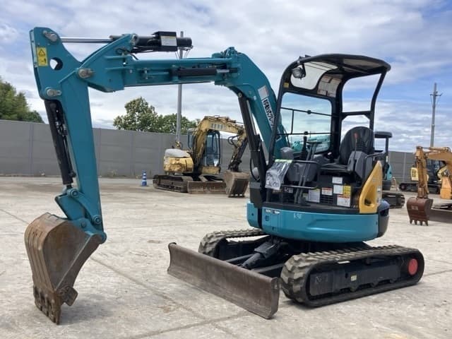 MINI EXCAVATOR — Auction (lot 8451-539)