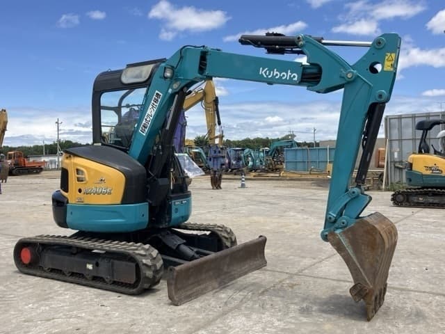 MINI EXCAVATOR — Auction (lot 8451-539)