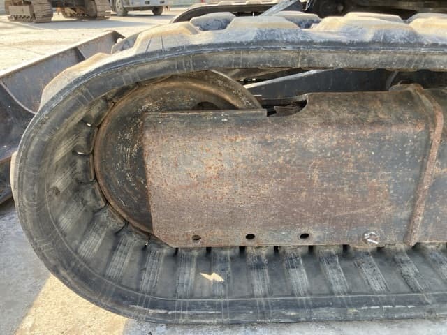 MINI EXCAVATOR — Auction (lot 8451-54)