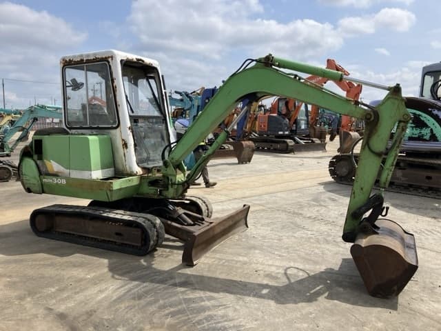 MINI EXCAVATOR — Auction (lot 8451-541)