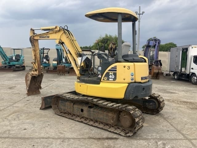 MINI EXCAVATOR — Auction (lot 8451-545)