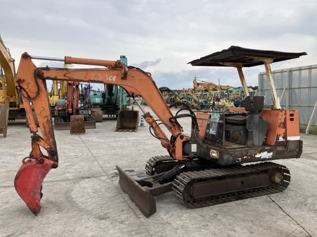 MINI EXCAVATOR — Auction (lot 8451-547)