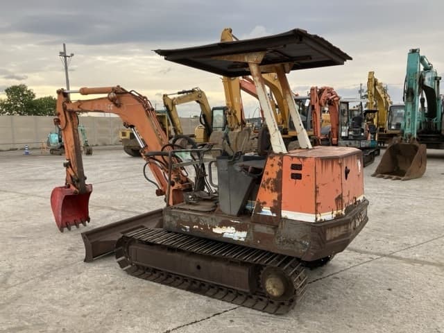 MINI EXCAVATOR — Auction (lot 8451-547)
