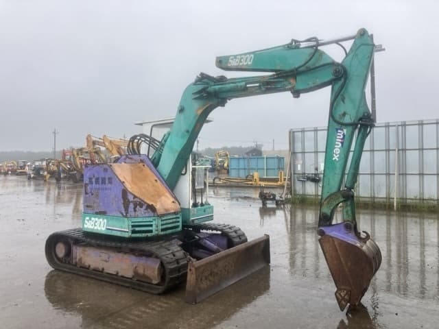 MINI EXCAVATOR — Auction (lot 8451-550)