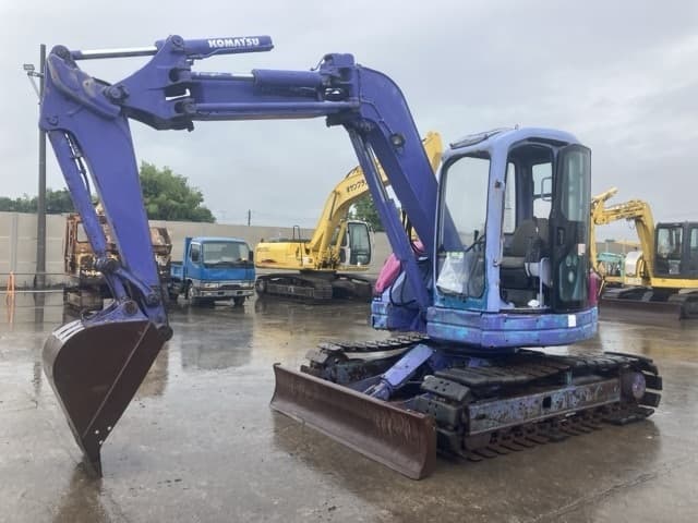 EXCAVATOR — Auction (lot 8451-555)