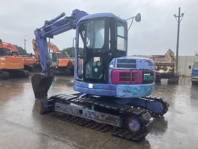 EXCAVATOR — Auction (lot 8451-555)