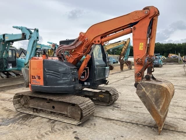 EXCAVATOR — Auction (lot 8451-557)