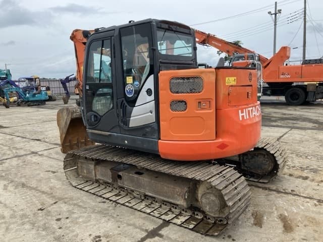 EXCAVATOR — Auction (lot 8451-557)