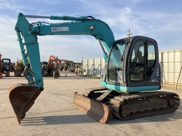 EXCAVATOR — Auction (lot 8451-560)