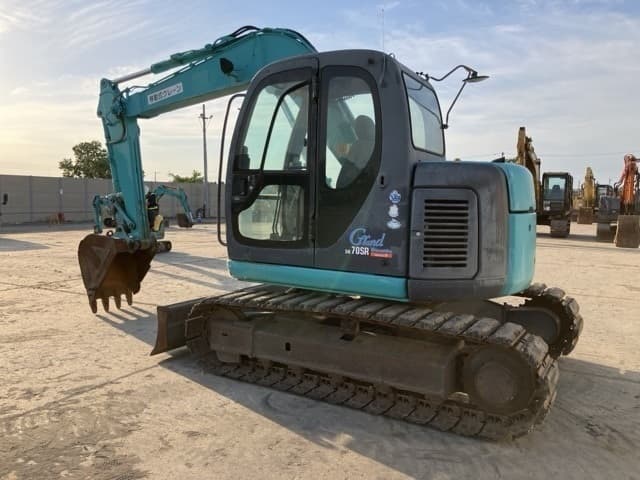 EXCAVATOR — Auction (lot 8451-560)