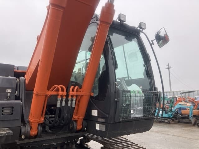 EXCAVATOR — Auction (lot 8451-562)