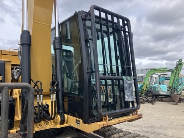 EXCAVATOR — Auction (lot 8451-565)