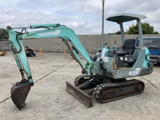 MINI EXCAVATOR — Auction (lot 8451-569)